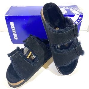Birkenstock Arizona Fur EU38 (US7-7.5)Narrow Fit in Black Suede.